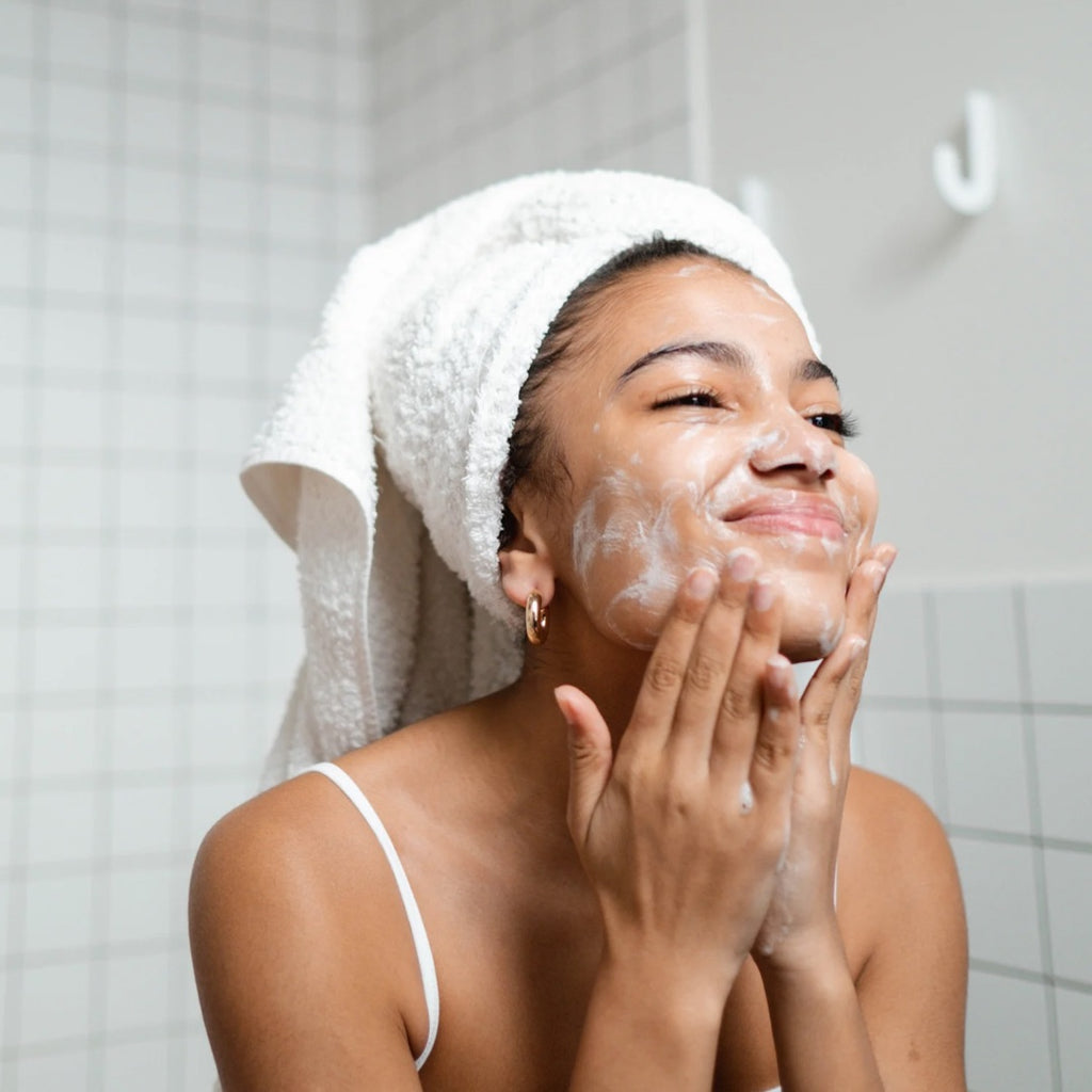 The 5 Skin Types: Identifying Your Skin Type and Finding the Right Skincare Routine